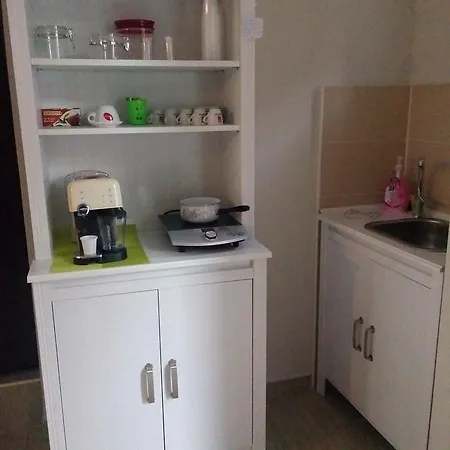 Bed & Breakfast Dimora Laudi' *